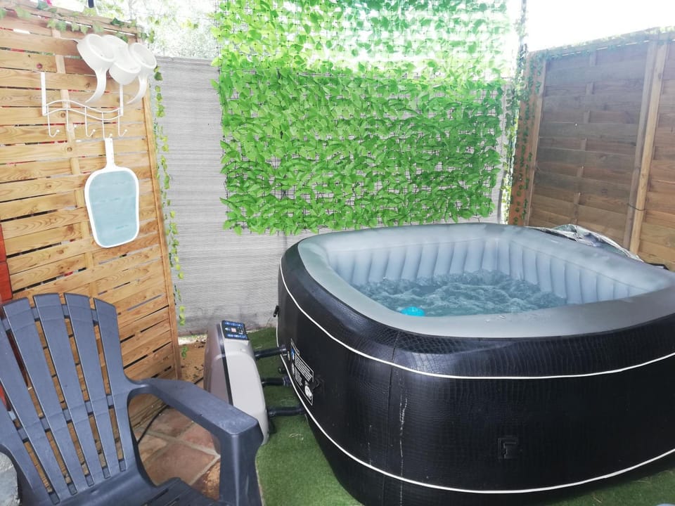 Charmant Chalet pour 2 personnes SPA privé Apartment in Occitanie