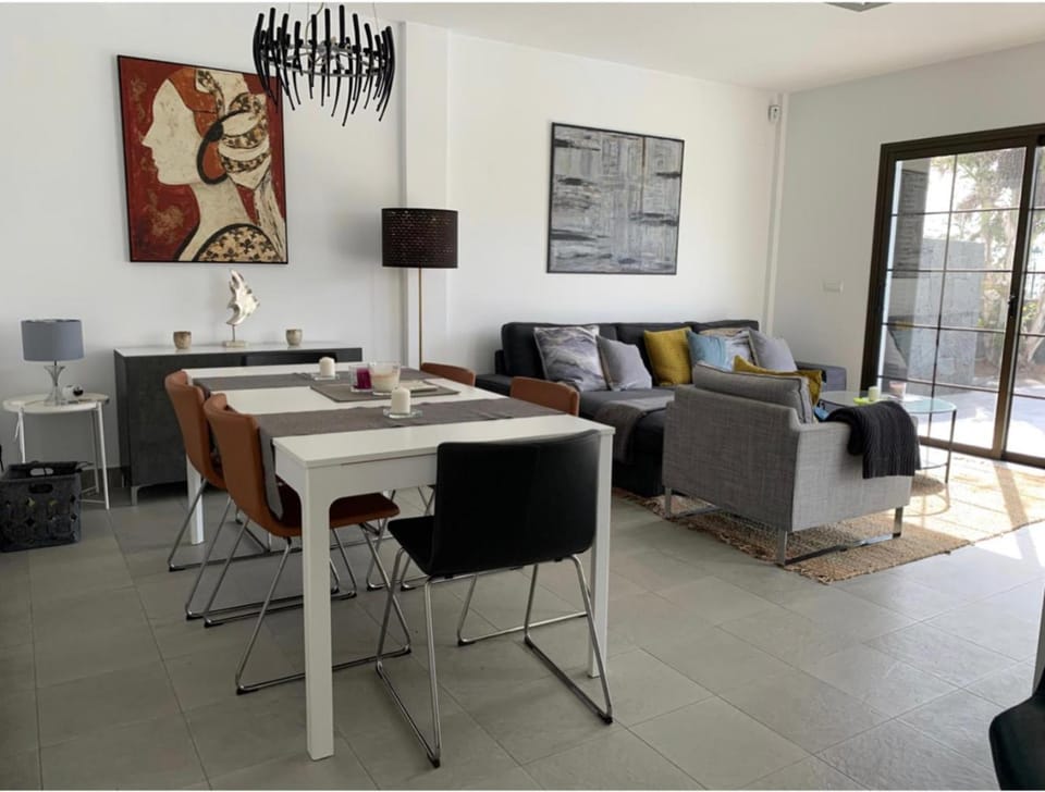 Sea views modern villa for relaxing holidays Villa in Costa Teguise