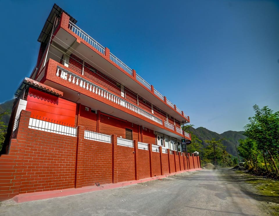 Sahastradhara RiverResort Hotel in Uttarakhand