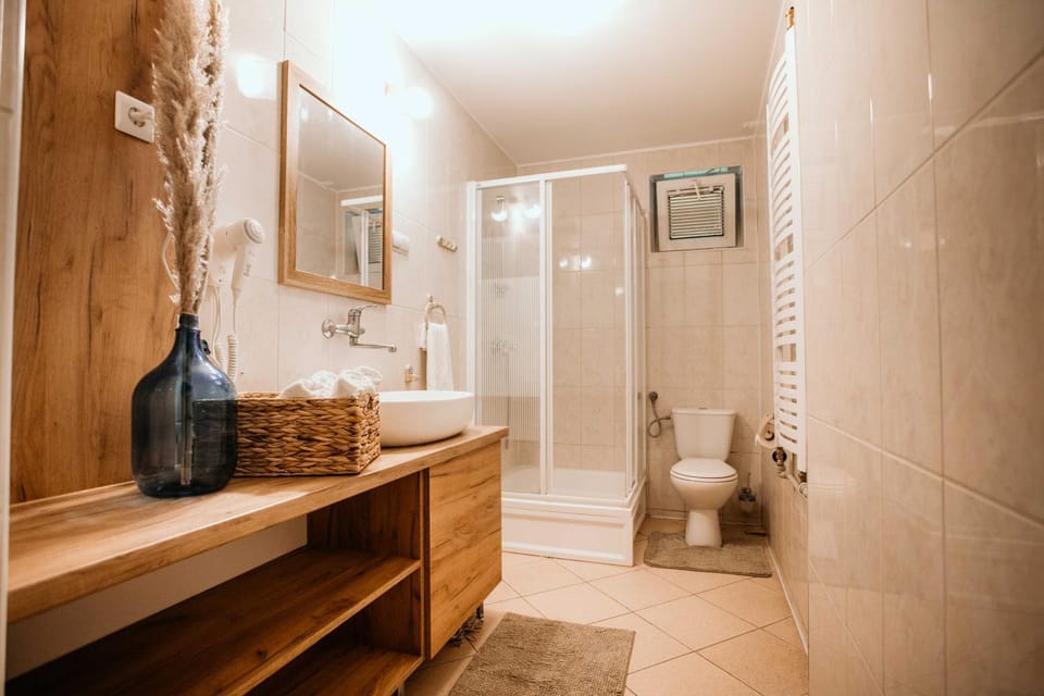 Apartamenty Na Stoczku nad samym jeziorem z widokiem na jezioro 509-619-803 Apartment in Poland