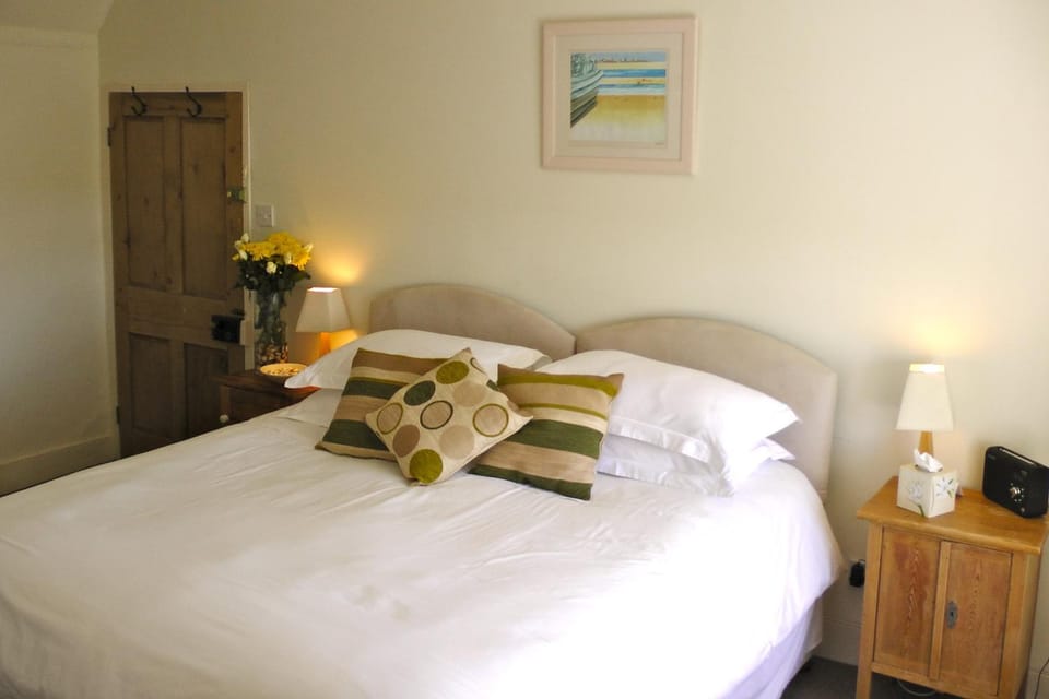 Lellizzick Farmhouse Bed and Breakfast in England