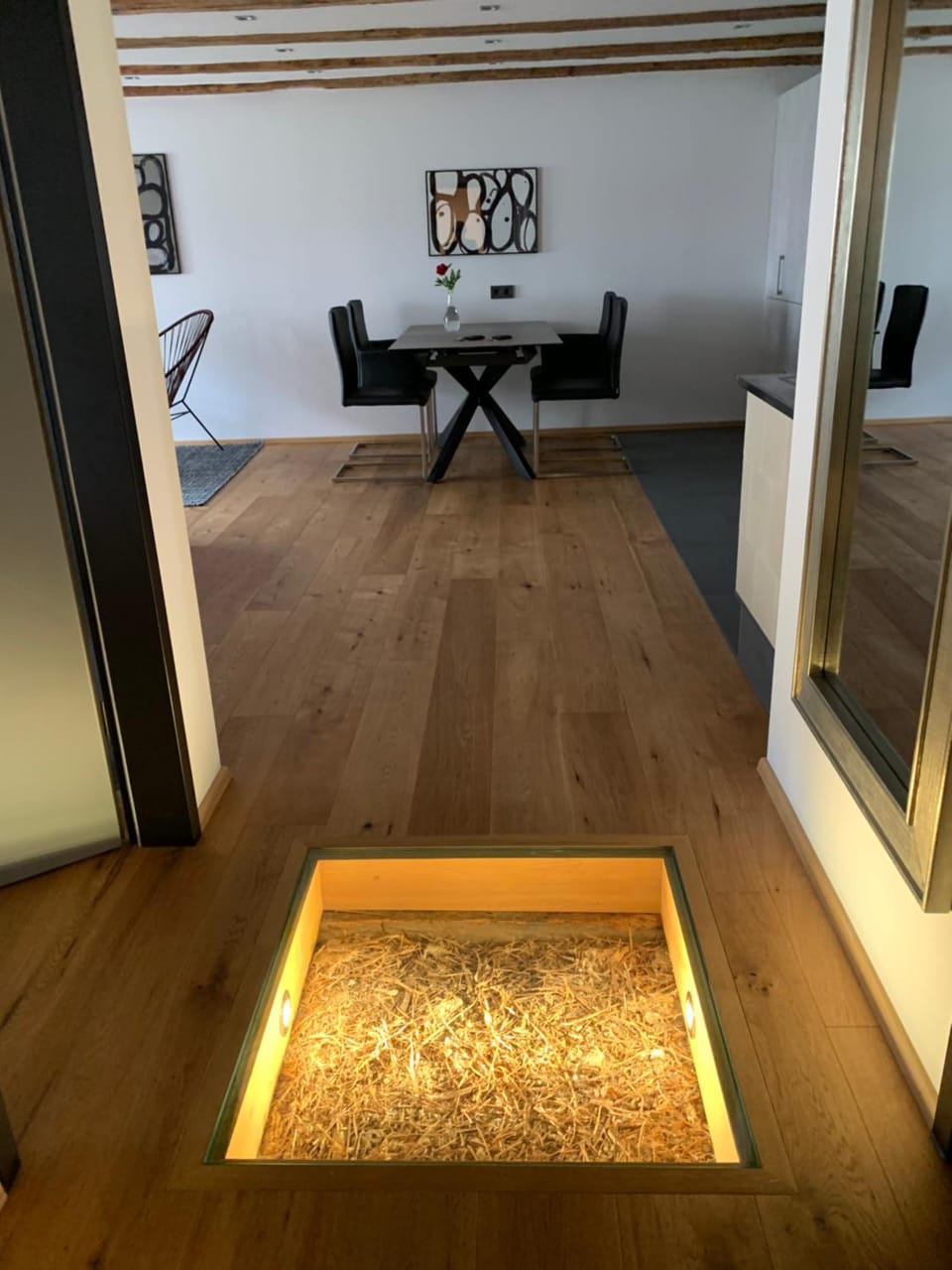 Living room, Dining area