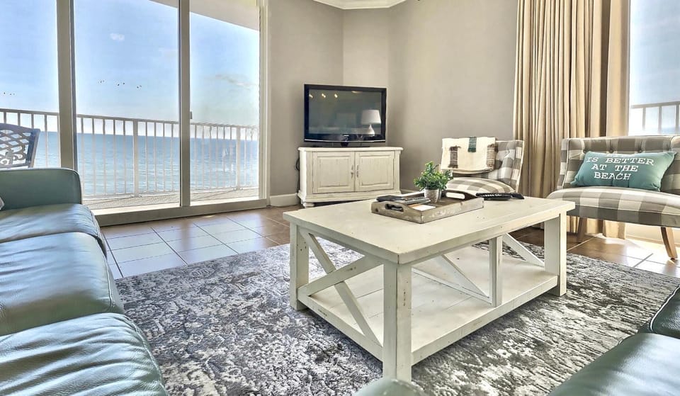 Happy Ours 2200 sq ft corner beachfront sleeps 12 Apartment in Panama City Beach