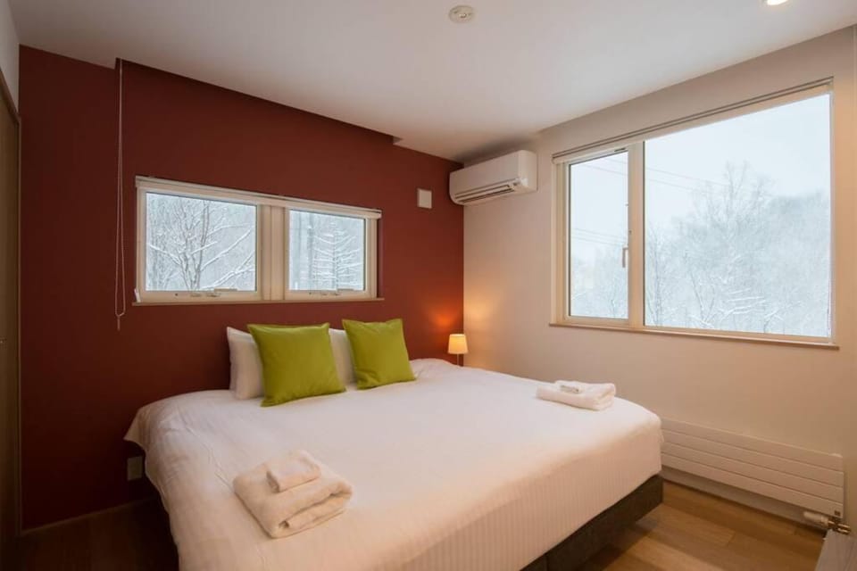 Fuga no Mori by H2 Life Fuga no Mori Chalet in Niseko