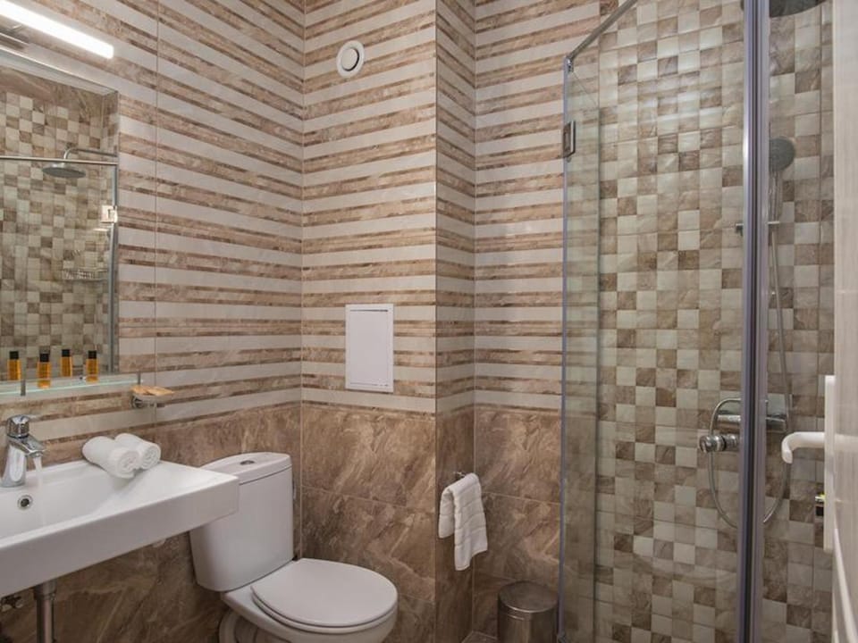Marina Sands Bijou Boutique is an excellent choice for travelers visiting Obzor Bed and Breakfast in Burgas Province