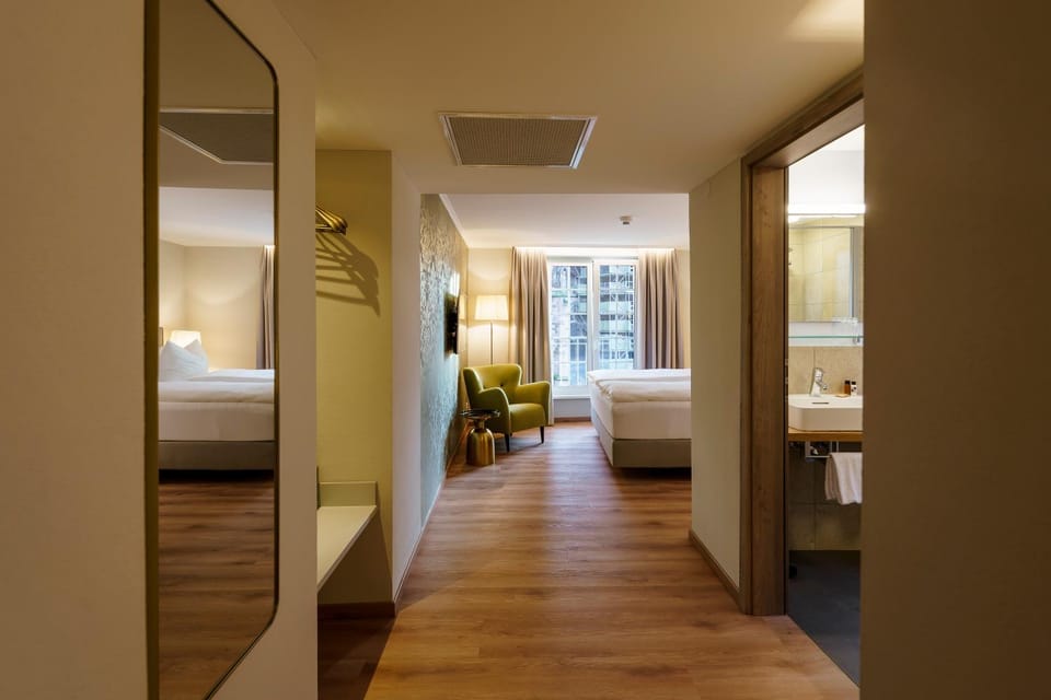 Bed, Living room, Photo of the whole room, Seating area, Bedroom