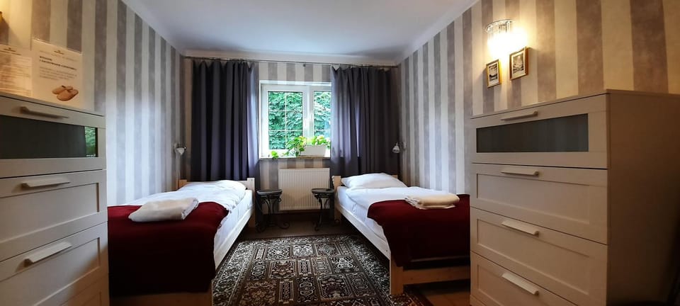 Noclegi Sylana Bed and Breakfast in Warsaw