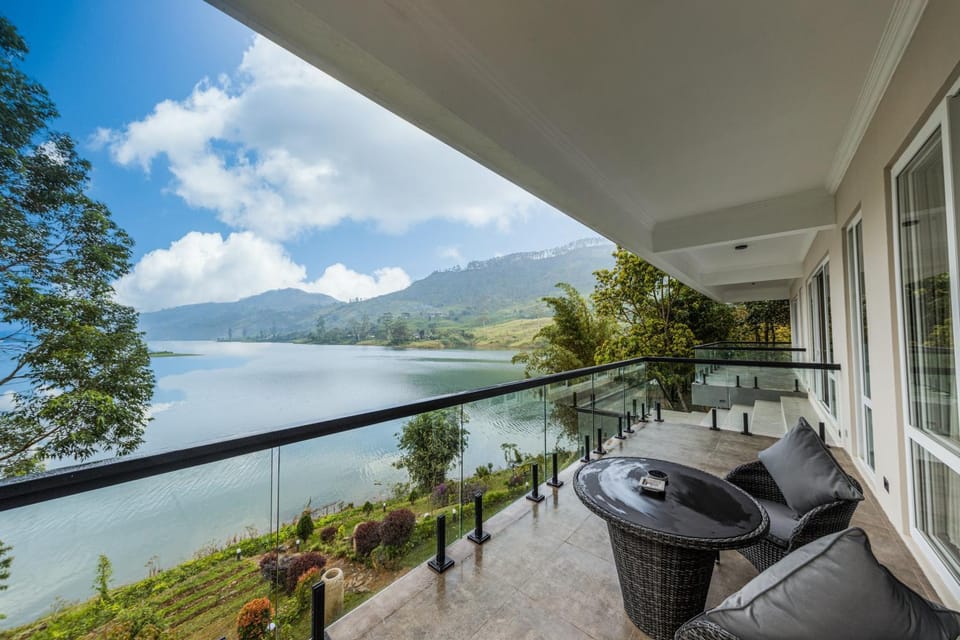 Balcony/Terrace, Lake view