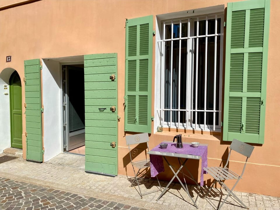 Droit au port par Dodo-a-Cassis Apartment in Cassis
