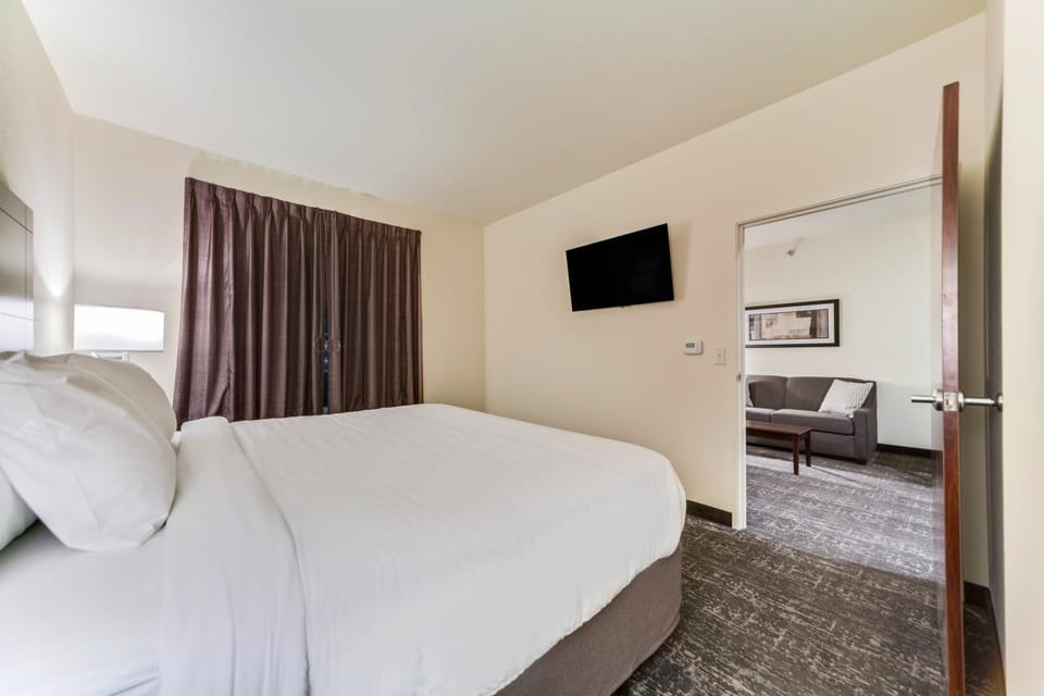 Bed, Living room, Bedroom
