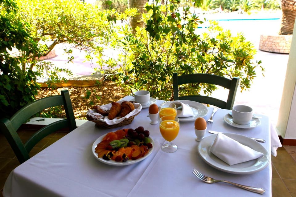 Breakfast, Buffet breakfast