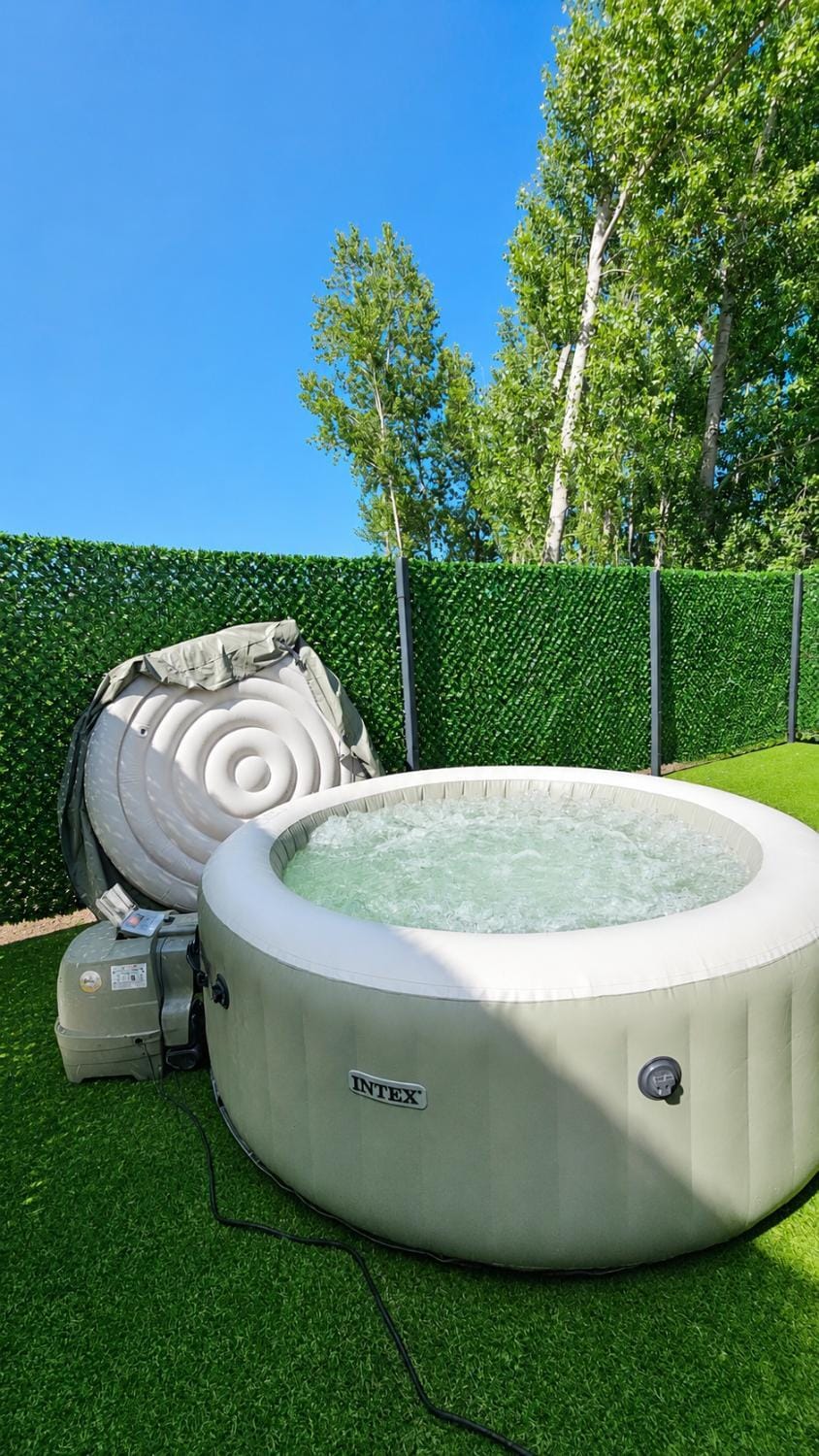 Hot Tub, Pool view, Swimming pool, Swimming pool