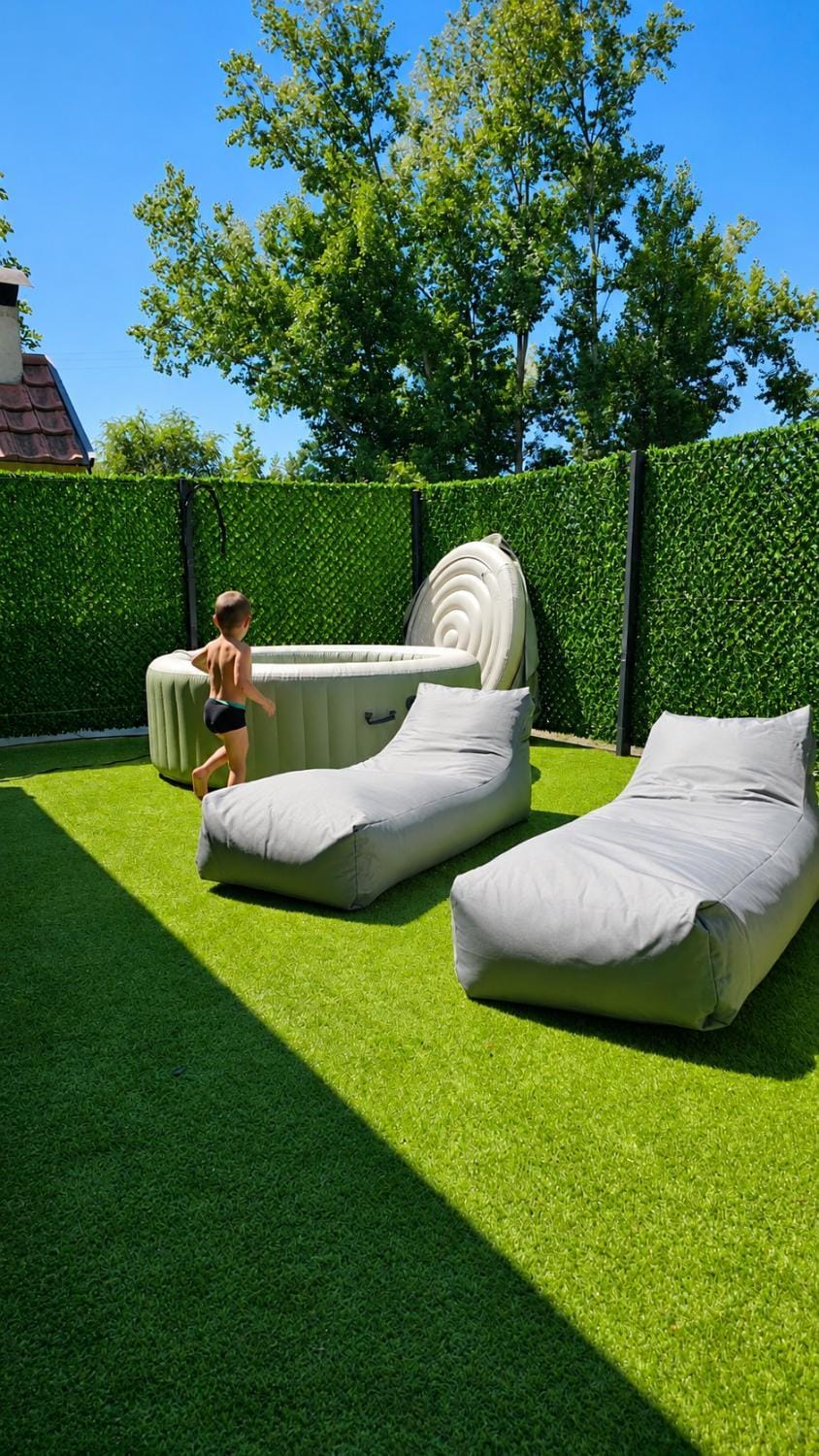 Swimming pool, sunbed