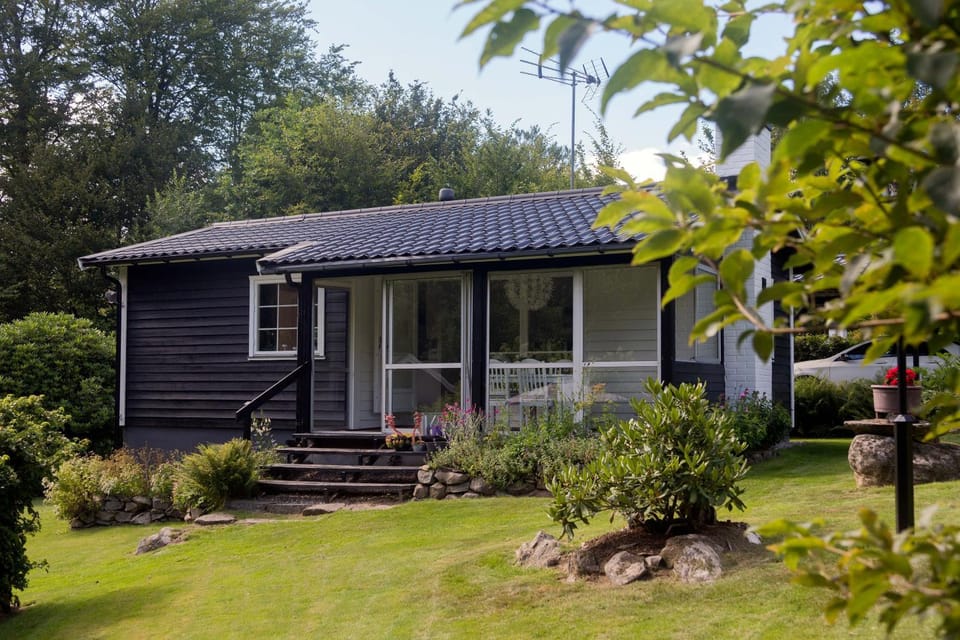 Very nice cottage by the lake. Lursjön! House in Skåne County