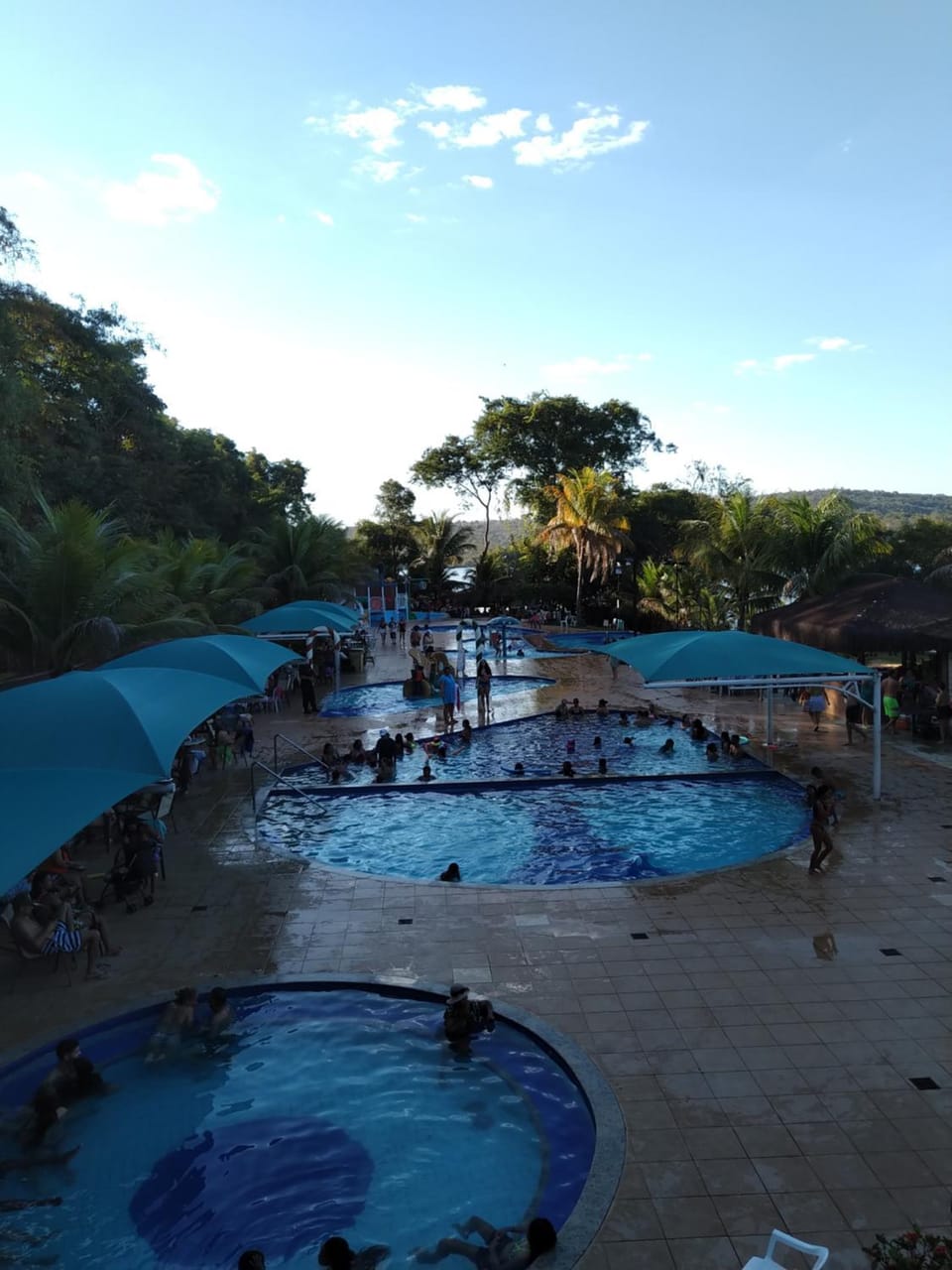 Aldeia do Lago C405-churrasqueira, bebidas liberadas no parque aquático, internet no ap, rampa de acesso ao lago, recarga carro elétrico, pesqueiro Apartment in State of Goiás