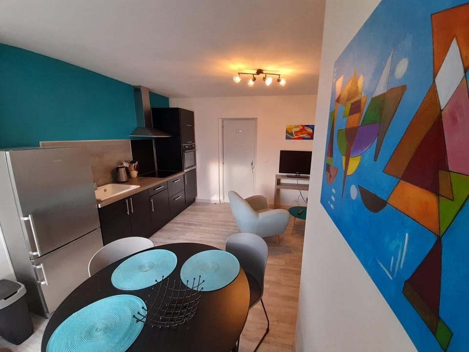 Appartement 2 chambres avec Wi-Fi, proche centre-ville et thermes de La Roche-Posay - FR-1-541-10 Apartment in Nouvelle-Aquitaine