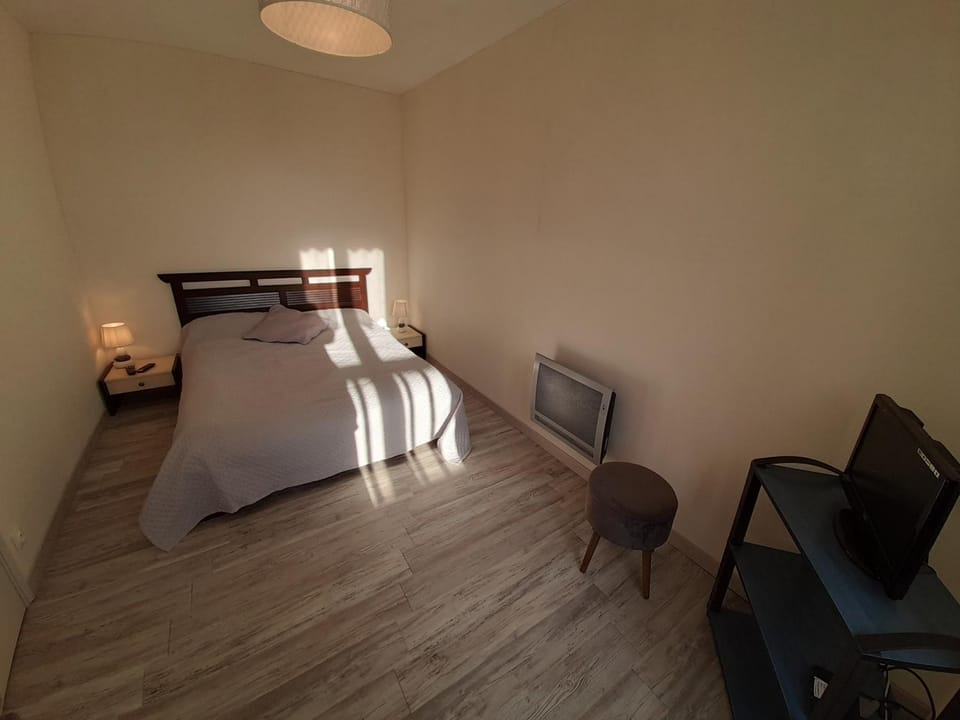 Appartement 2 chambres avec Wi-Fi, proche centre-ville et thermes de La Roche-Posay - FR-1-541-10 Apartment in Nouvelle-Aquitaine