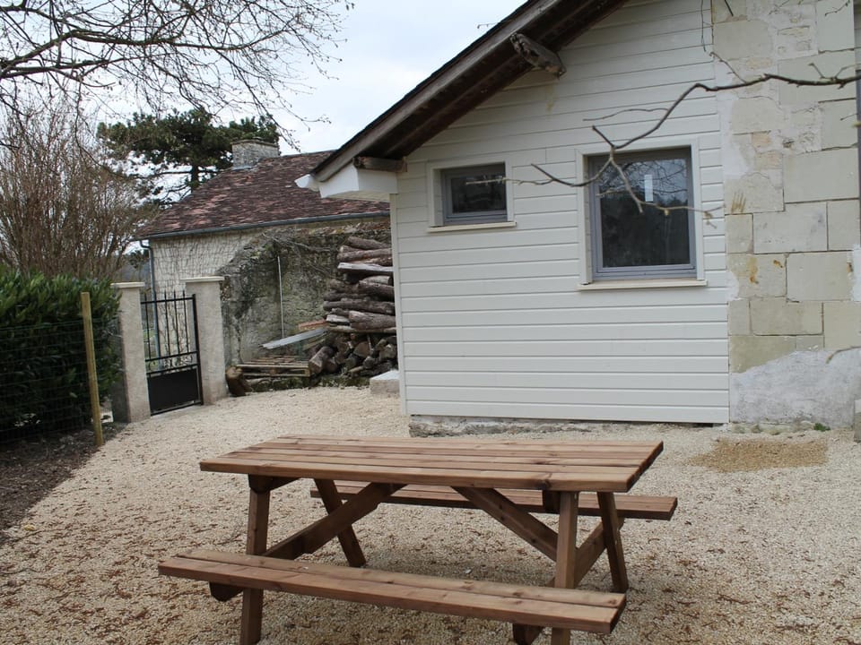 Gîte au calme avec jardin et WIFI à La Roche-Posay - FR-1-541-52 House in Nouvelle-Aquitaine