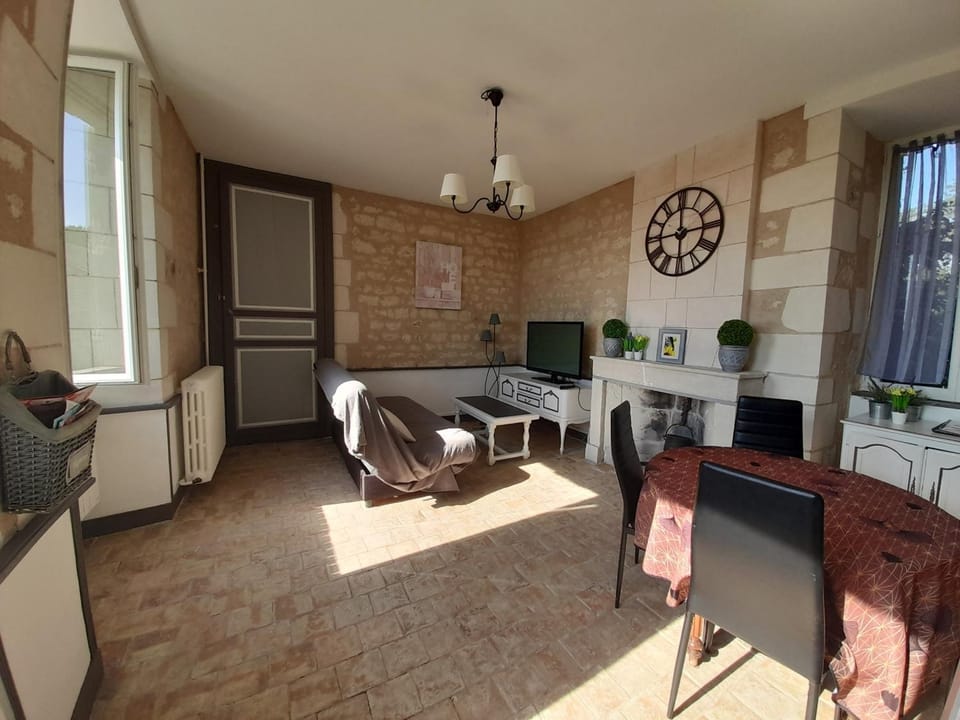 Gîte au calme avec jardin et WIFI à La Roche-Posay - FR-1-541-52 House in Nouvelle-Aquitaine