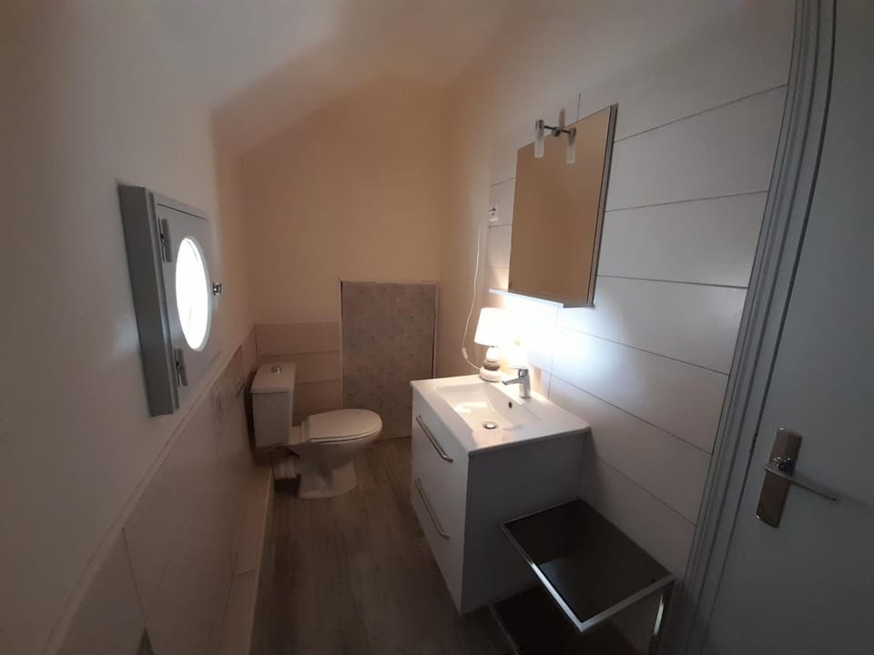 Studio cosy avec Wi-Fi à 50m du centre, proche des Thermes - La Roche-Posay - FR-1-541-56 Apartment in Nouvelle-Aquitaine