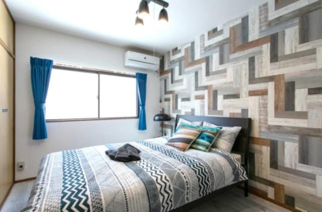 Secret House - 2 min to FuSe station - Apartment in Osaka