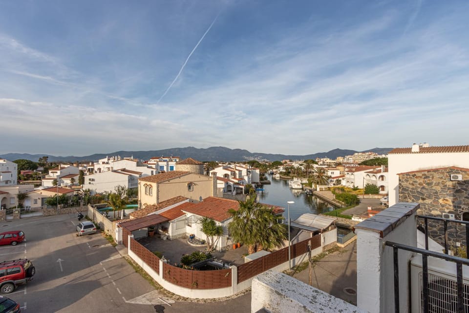 City view, Street view