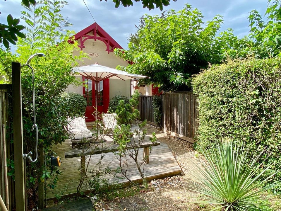 Idyllic Chalet right near the dunes in Cap Ferret House in La Teste-de-Buch