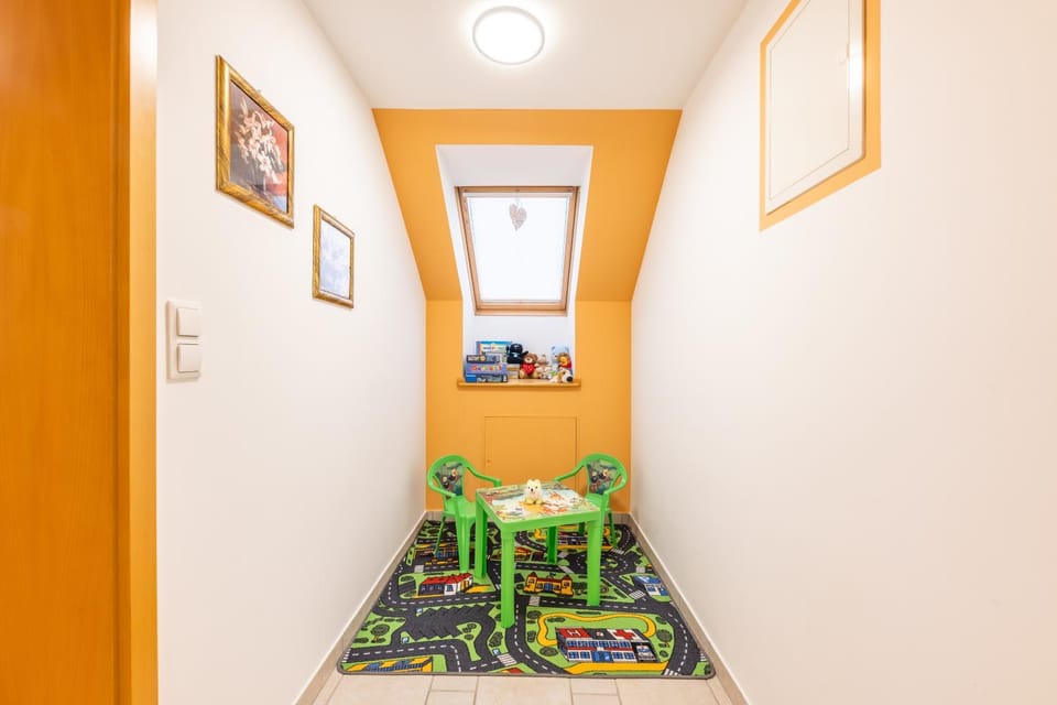 Game Room, Kids's club, children