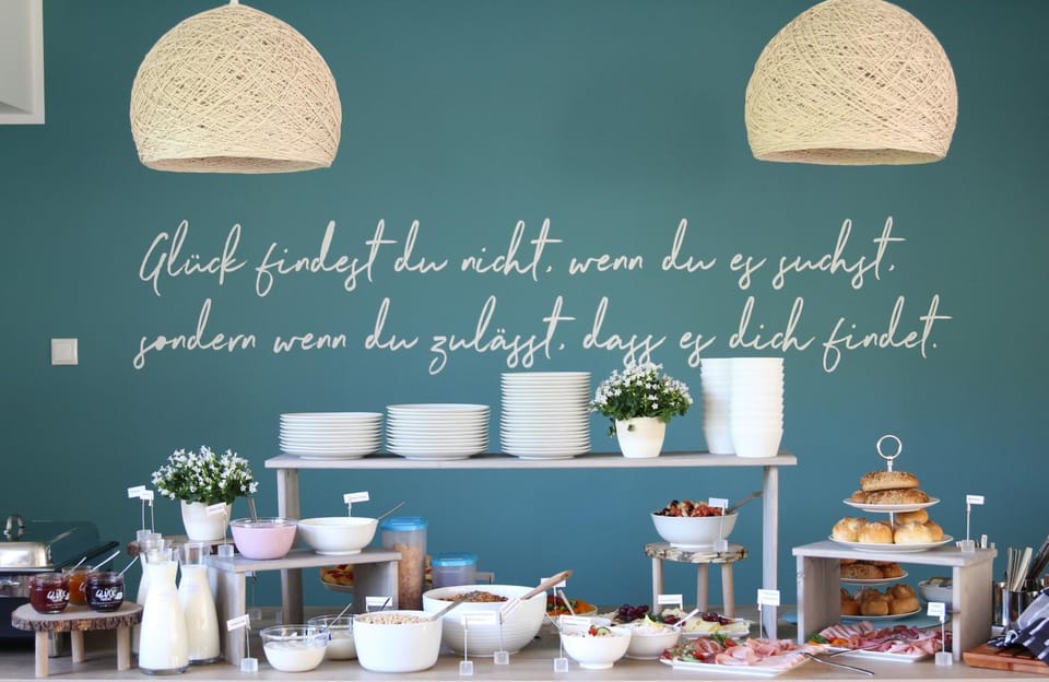 Breakfast, Buffet breakfast