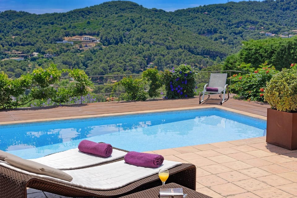 Pool view, Swimming pool