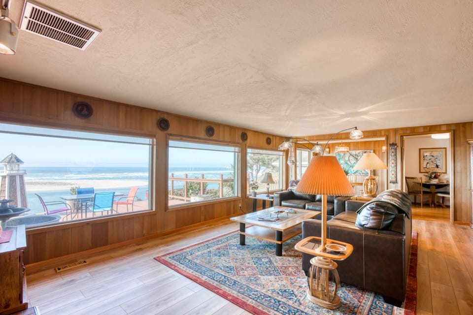 Windsong Cove House in Netarts