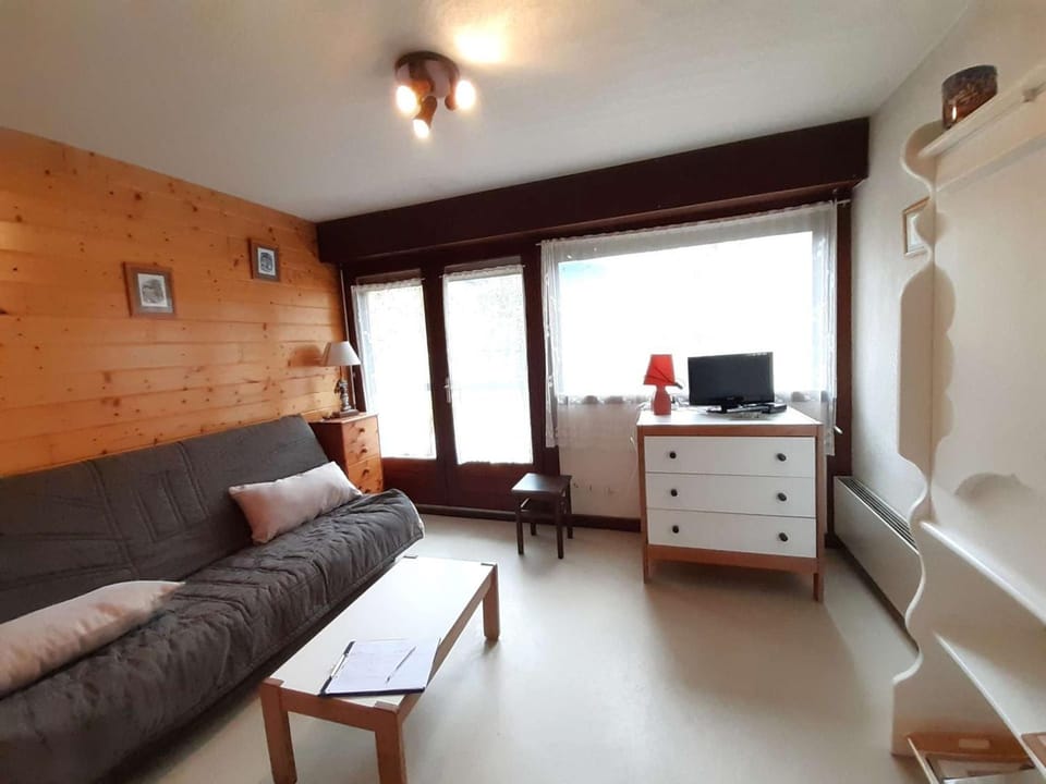 Studio Confort 4 Pers. St-Lary Soulan – Balcon Sud, salle musculation, sauna & jacuzzi - FR-1-457-229 Apartment in Saint-Lary-Soulan