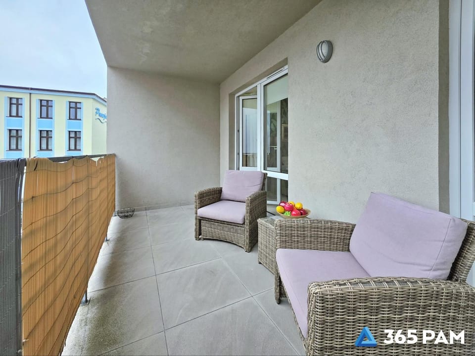 Property building, Day, View (from property/room), Balcony/Terrace, Seating area