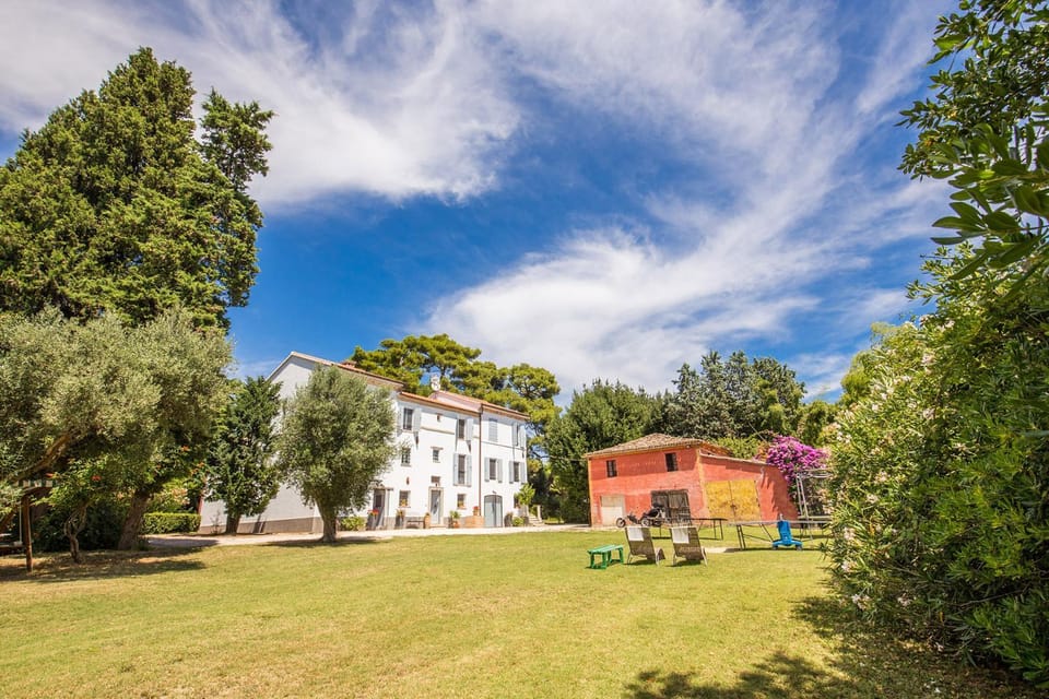 Property building, Day, Garden, Garden view