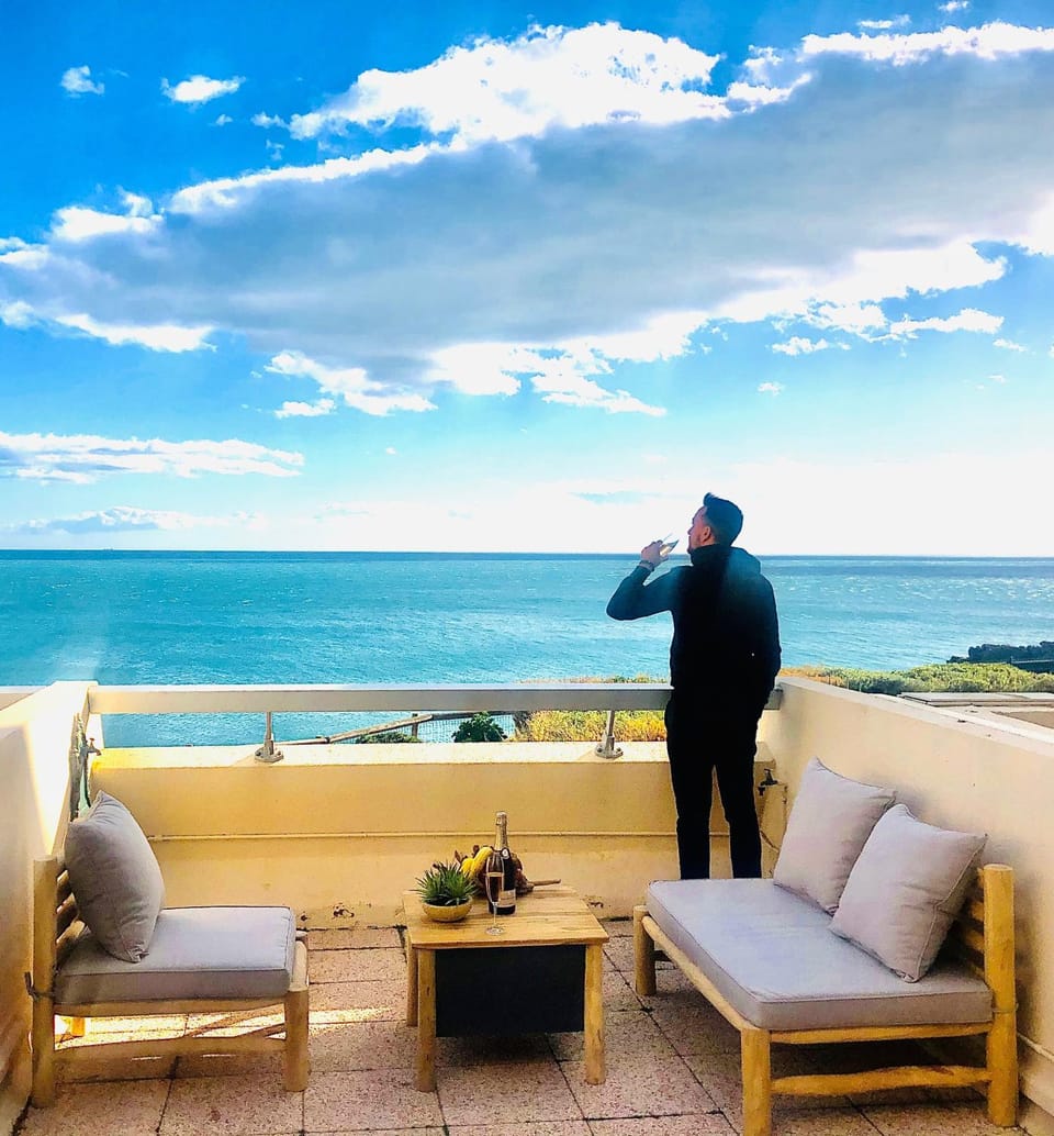 People, Sea view