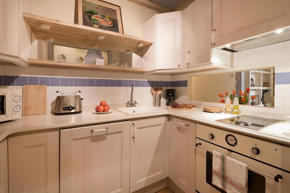 Romantic In Trendy Gracia Apartment in Barcelona