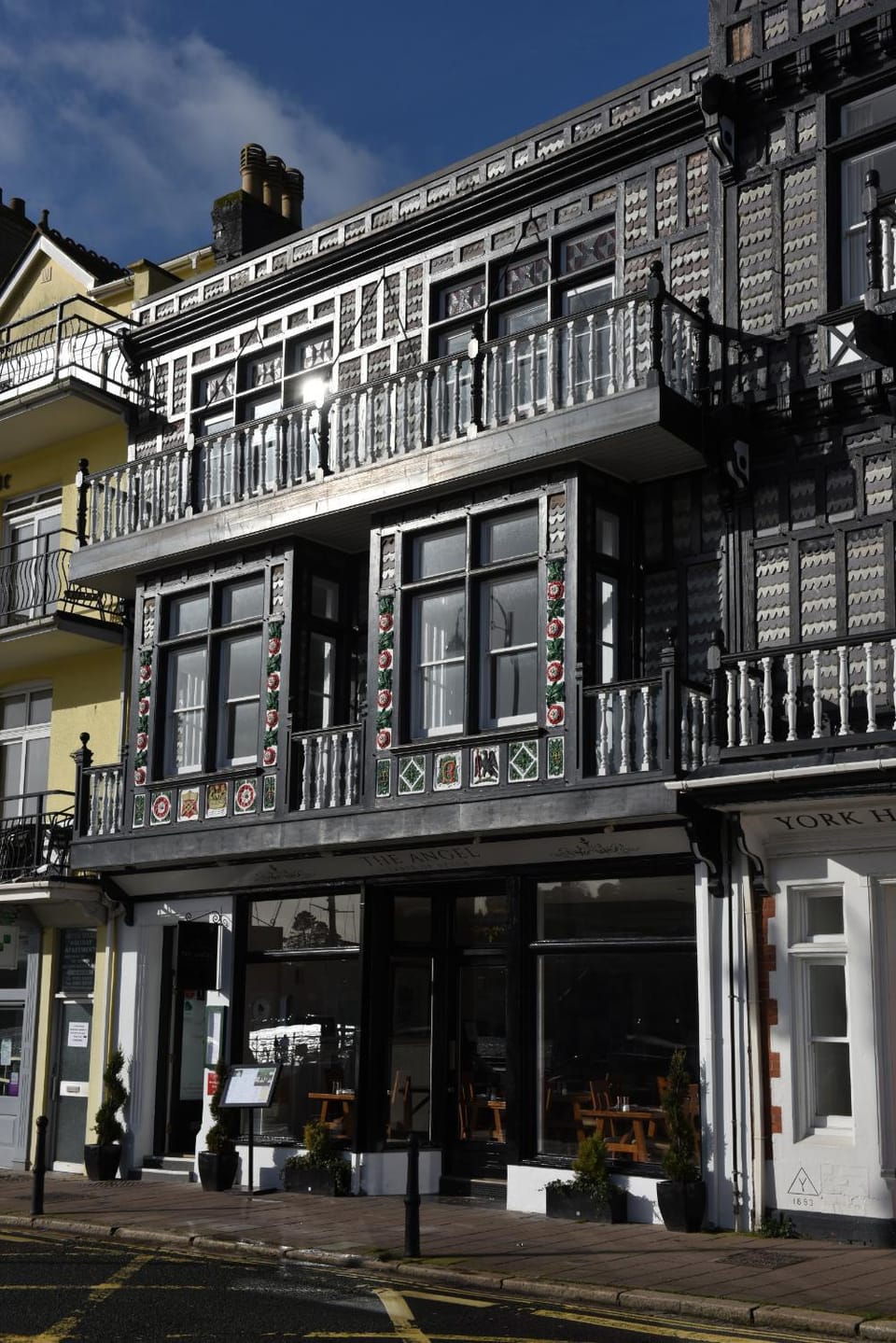 Property building, Facade/entrance