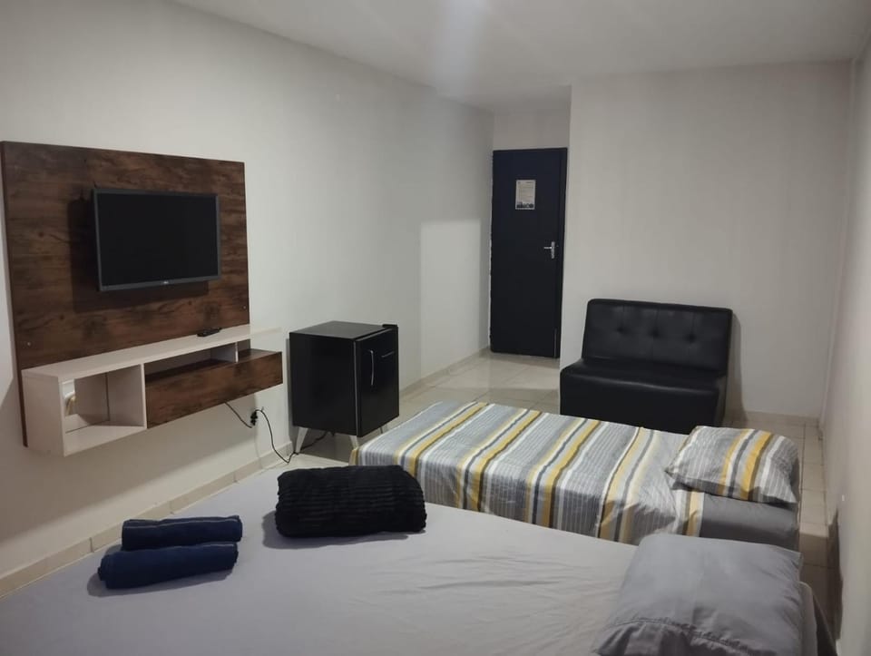 Bed, TV and multimedia, Photo of the whole room, Bedroom, minibar, towels
