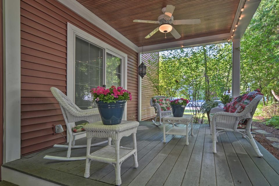 Day Trips to Boyne Mtn! Northwest Michigan Duplex House in Charlevoix