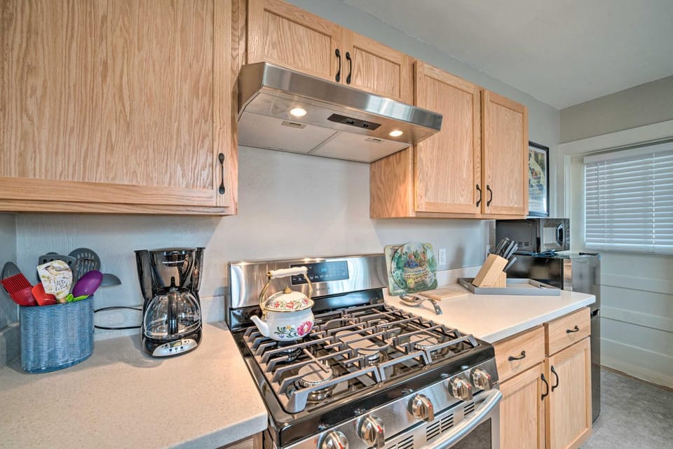 Well-equipped Cody Cottage 2 Miles to Cody Rodeo! House in Cody