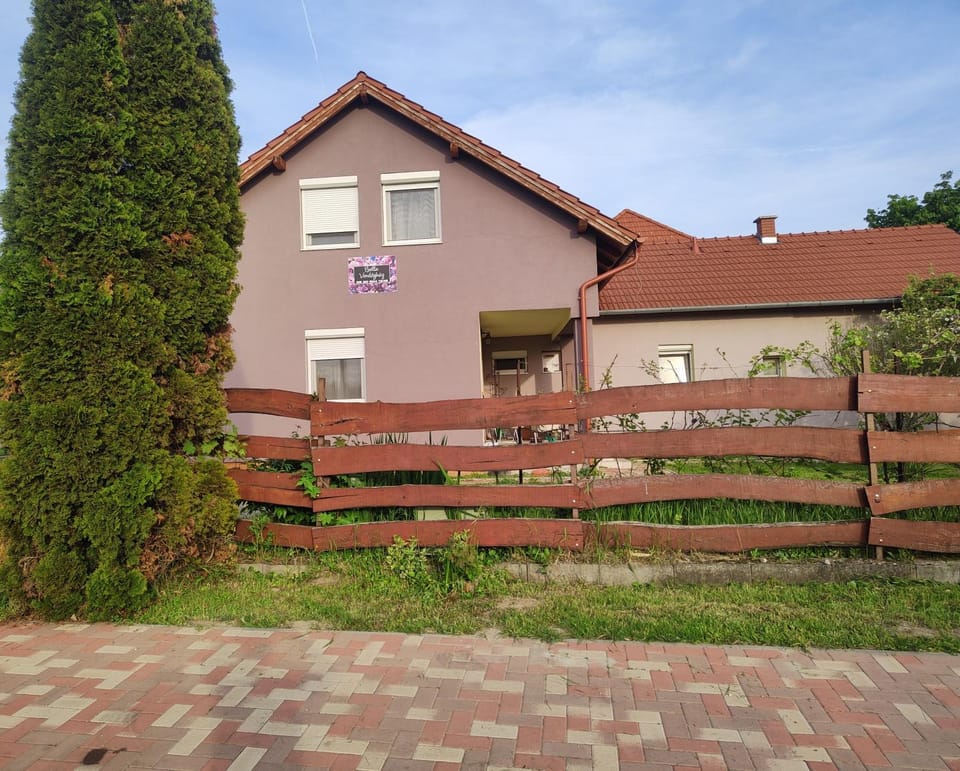 Property building, Day