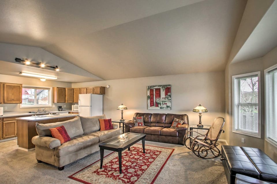 Quiet Sequim Home - Walk to Dining and Festivals! House in Sequim