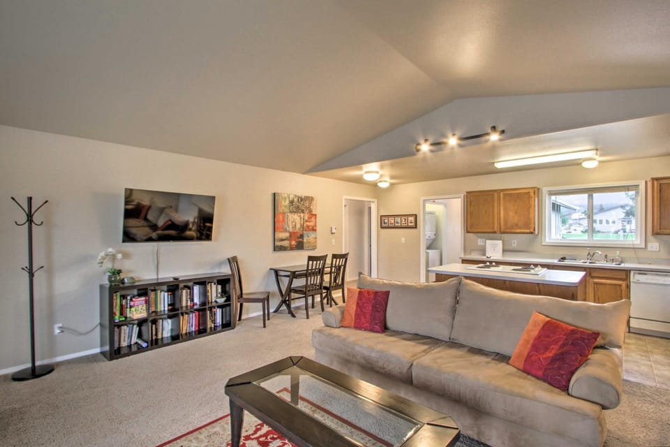 Quiet Sequim Home - Walk to Dining and Festivals! House in Sequim