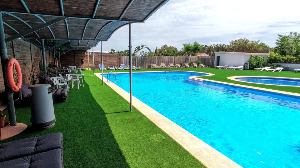 Swimming pool