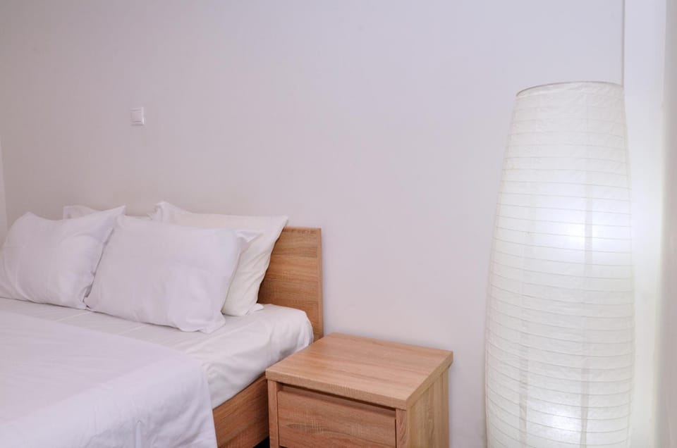 Koukaki, a minimal studio Apartment in Kallithea