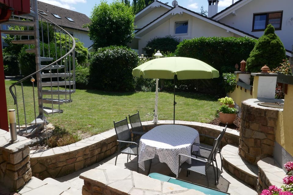 BBQ facilities, Balcony/Terrace, Garden view