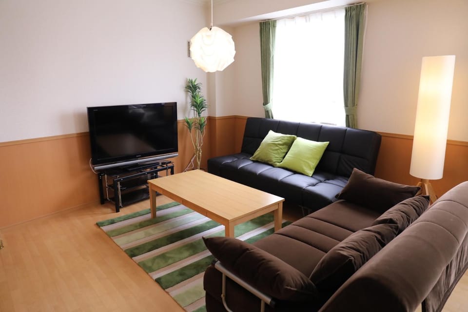 TV and multimedia, Living room, Photo of the whole room, Seating area