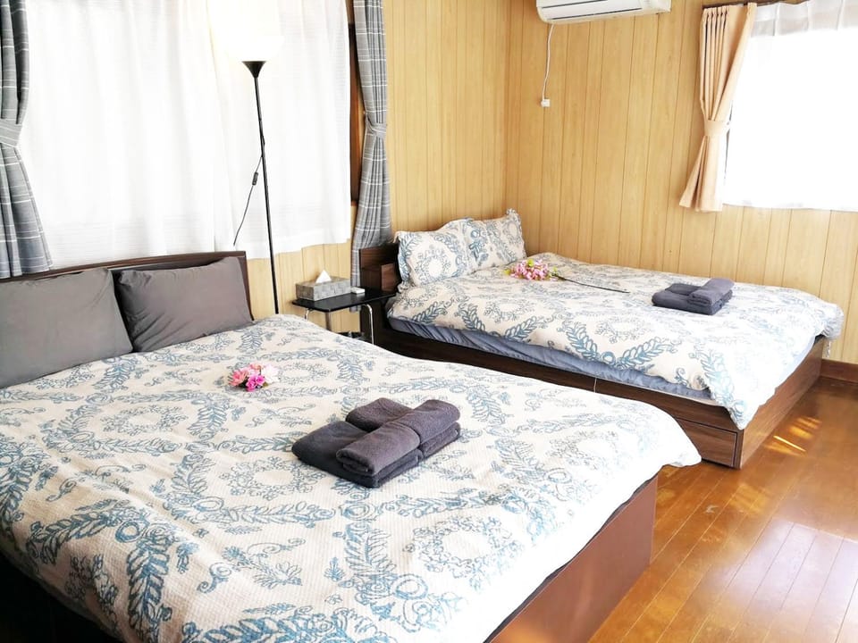 NahaCentaral_10Beds7roomsHouse_190sqm_FreeParking Villa in Naha