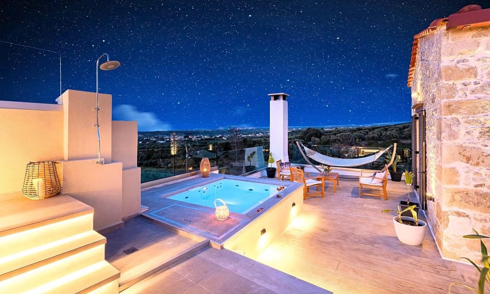 Patio, Night, Natural landscape, Hot Tub, View (from property/room), Balcony/Terrace, Mountain view, Pool view, Swimming pool, sunbed