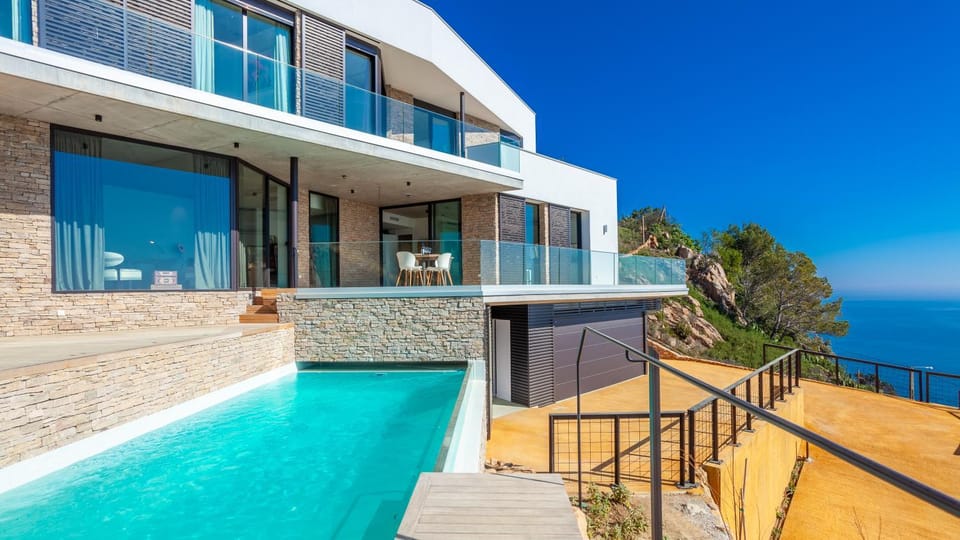 Balcony/Terrace, Pool view, Swimming pool